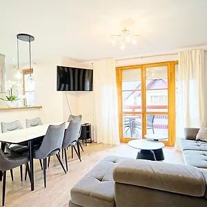https://apartament-everysky-komuny-paryskiej-63-2.karpacz-hotel.com